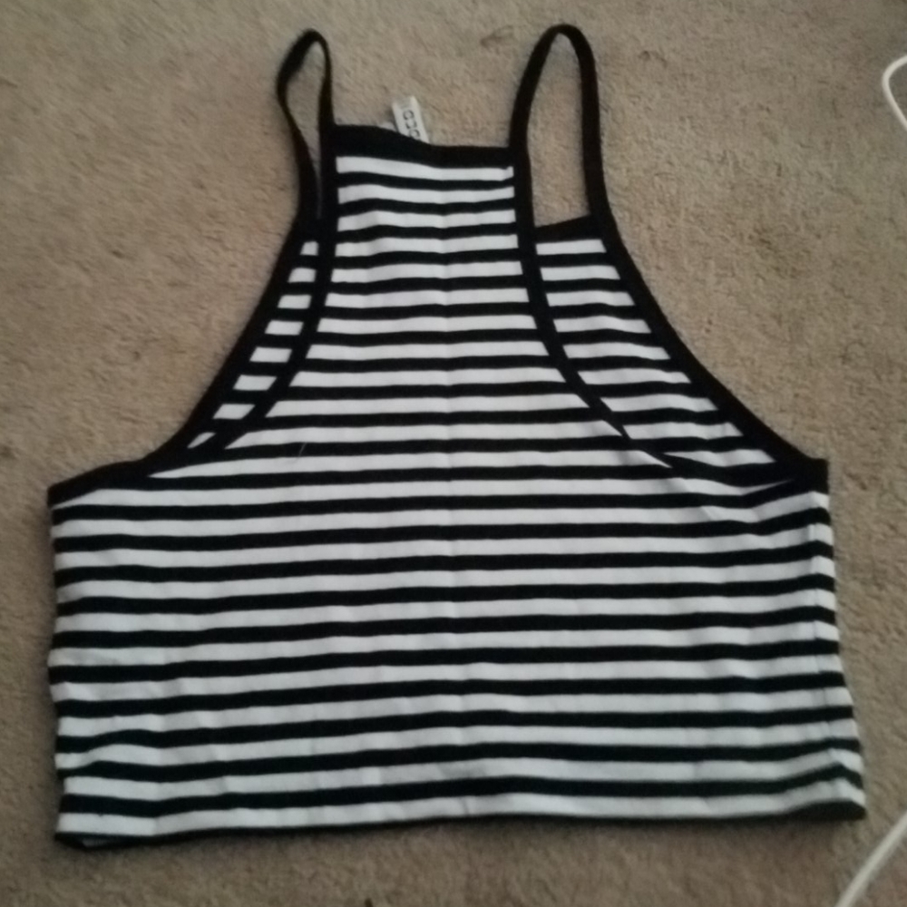Crop top - Picture 2 of 2